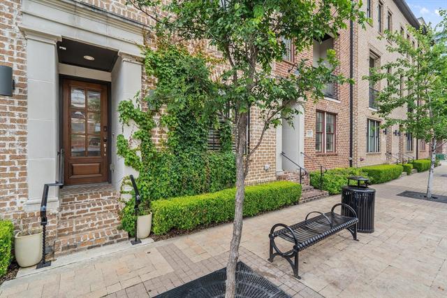 675 S Cesar Chavez Blvd in Dallas, TX - Building Photo - Building Photo