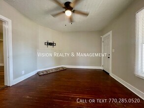 3284 Stillwood Dr in Atlanta, GA - Building Photo - Building Photo