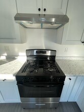 265 E 69th Way, Unit A in Long Beach, CA - Building Photo - Building Photo