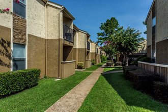 Stone Canyon in Shreveport, LA - Foto de edificio - Building Photo