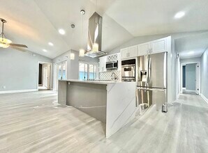 5015 Nassau Cir in Orlando, FL - Building Photo - Building Photo