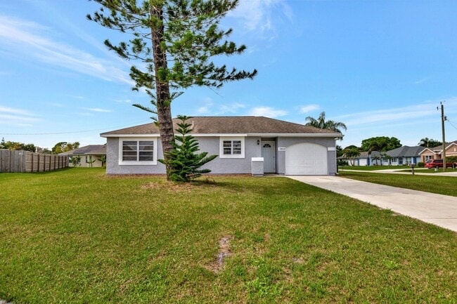 property at 2502 SE Caladium Ct