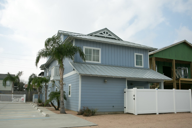 512 Sea Shell Dr in Port Aransas, TX - Building Photo - Building Photo