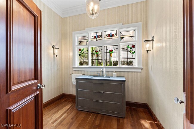 2325 Lantern Ln in Naples, FL - Building Photo - Building Photo