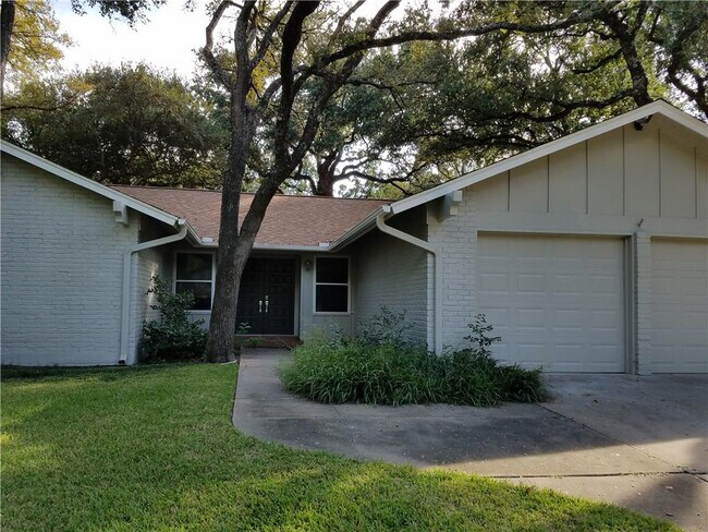 property at 4305 Andalusia Dr