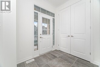 1437 Savoline Blvd in Milton, ON - Building Photo - Building Photo