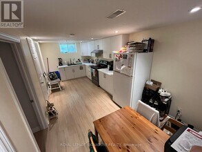 86 Gardiner Dr in Hamilton, ON - Building Photo - Building Photo