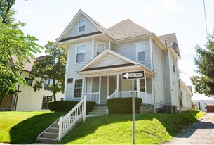 521 N Washington St in Bloomington, IN - Building Photo