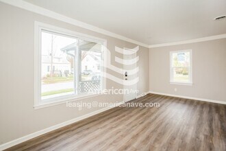 8244 Cadillac Ave in Warren, MI - Building Photo - Building Photo