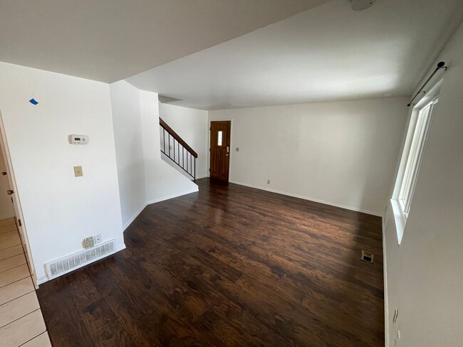 property at 664 E Cobblestone Ln
