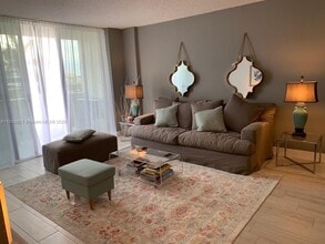 800 West Ave in Miami Beach, FL - Building Photo - Building Photo