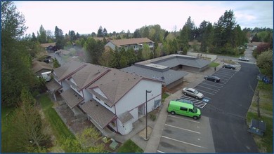 Country Squire Apartments in Kent, WA - Building Photo - Building Photo