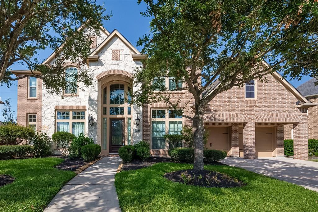 13547 Breakwater Path Loop in Houston, TX - Building Photo