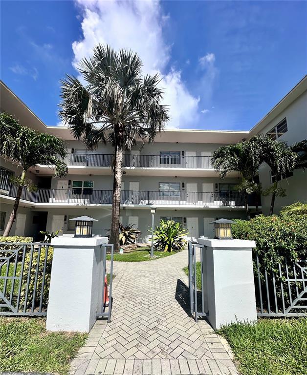property at 2200 S Ocean Dr