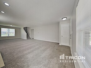 9635 Gull Lake Dr in Indianapolis, IN - Building Photo - Building Photo