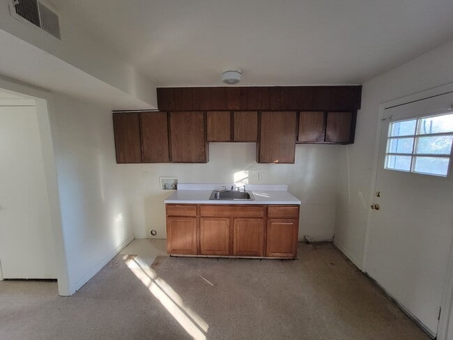 property at 2904 Ingleside Ave