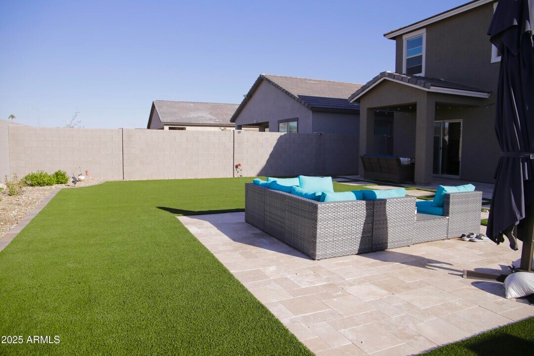 5542 W Moody Trl in Phoenix, AZ - Building Photo