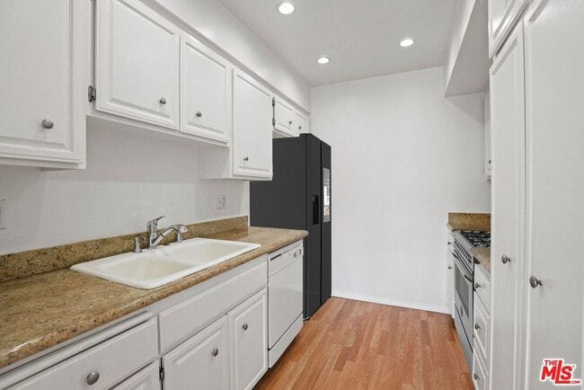 11908 Dorothy St in Los Angeles, CA - Building Photo - Building Photo