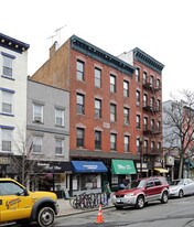 207-211 Washington St in Hoboken, NJ - Building Photo