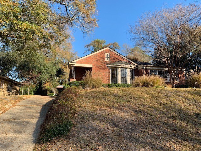 320 Stephenson St in Shreveport, LA - Building Photo