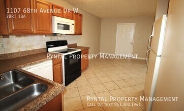 1107 68th Ave Dr W in Bradenton, FL - Building Photo - Building Photo