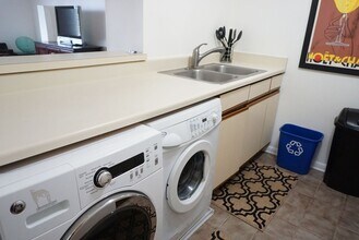 222 14th Ave N in Jacksonville Beach, FL - Foto de edificio - Building Photo