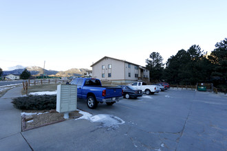 Park Ridge Apartments in Estes Park, CO - Building Photo - Building Photo