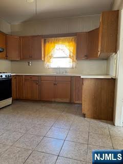 375 Highland Ave in Clifton, NJ - Building Photo - Building Photo