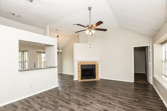 4702 Waxwing Dr in Arlington, TX - Building Photo - Building Photo