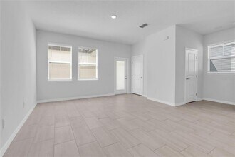 10881 Molasses Wy in New Port Richey, FL - Building Photo - Building Photo