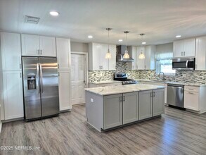 11147 Bugatti Ct in Jacksonville, FL - Building Photo - Building Photo