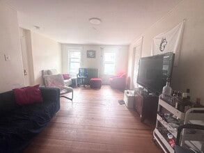 95 Boylston St, Unit 3R in Brookline, MA - Building Photo - Building Photo