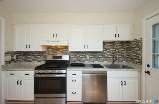 11 Sable St in Norwalk, CT - Building Photo