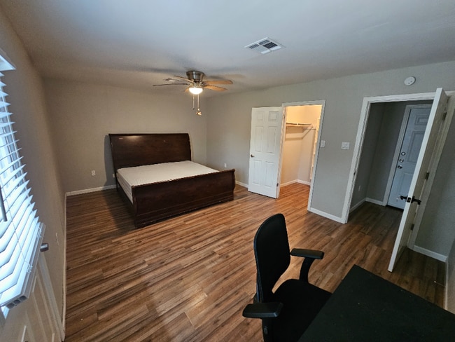 19403 Youngtree Cir in Houston, TX - Building Photo - Building Photo