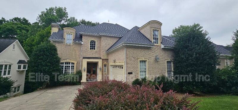 6926 Linkside Ct in Charlotte, NC - Building Photo