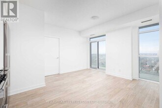 251-2251 Manitoba St in Toronto, ON - Building Photo - Building Photo