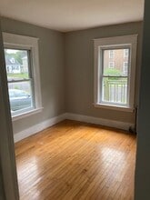 5 Columbus Ave in Greenfield, MA - Building Photo - Building Photo