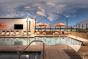 Azur in Phoenix, AZ - Building Photo