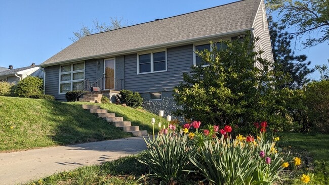 5901 Charles St in Omaha, NE - Building Photo - Building Photo