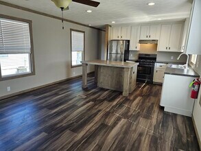 2101 SW 38th St in Lawton, OK - Building Photo - Building Photo