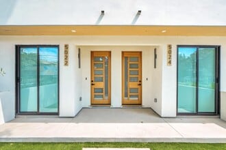 5022 Cahuenga Blvd in North Hollywood, CA - Foto de edificio - Building Photo