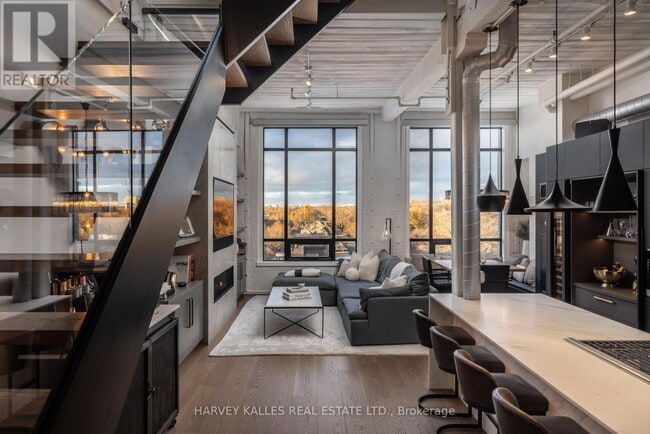 property at 993 Queen St W