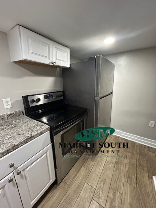 404 E 31st St in Savannah, GA - Building Photo