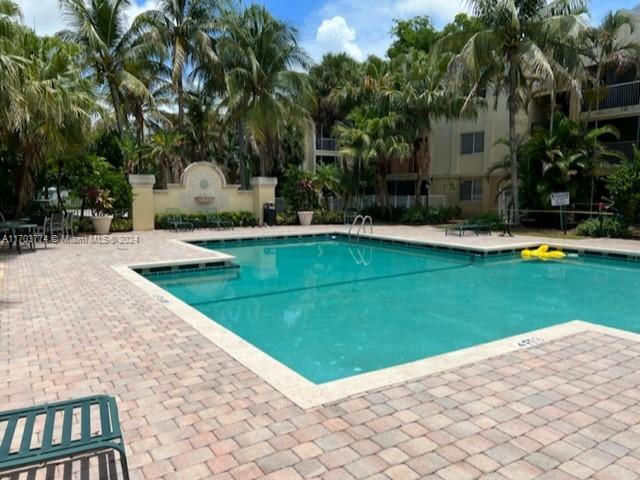 5612 Rock Island Rd in Tamarac, FL - Building Photo