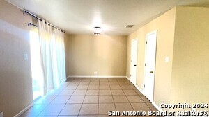 10735 Shaencrest in San Antonio, TX - Building Photo - Building Photo