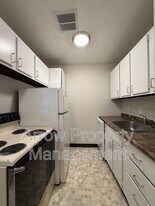 1111 E St in Lincoln, NE - Building Photo