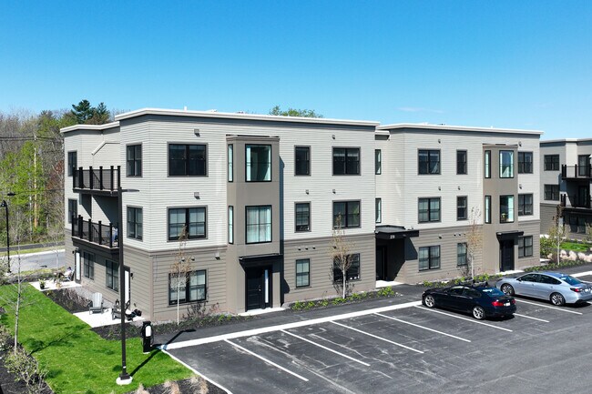 The Parker in Scarborough, ME - Foto de edificio - Building Photo