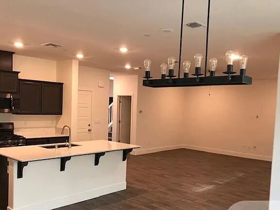 2323 Vaca Way in Merced, CA - Building Photo