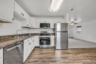 8910 Poze Blvd in Thornton, CO - Building Photo - Building Photo