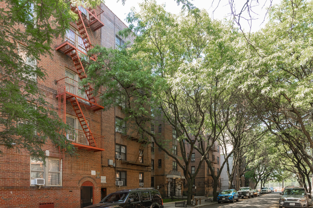 18 Woodruff Ave in Brooklyn, NY - Foto de edificio